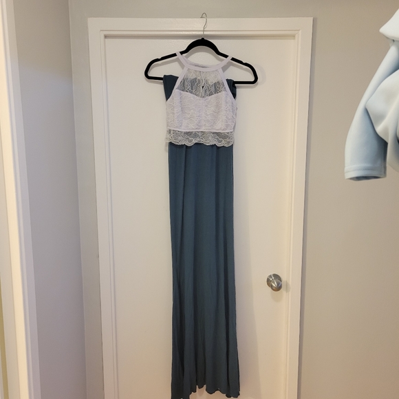 Maternity Gown - Picture 2 of 2